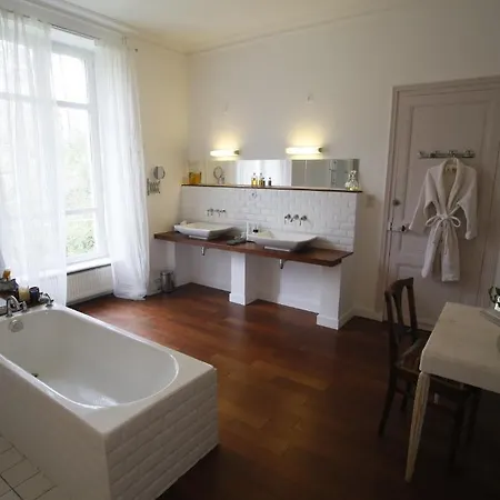 Couette-café Château De Penfrat Gouesnach